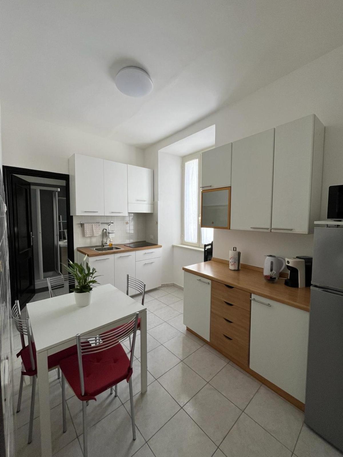 Luna Apartment Civitavecchia Exteriör bild