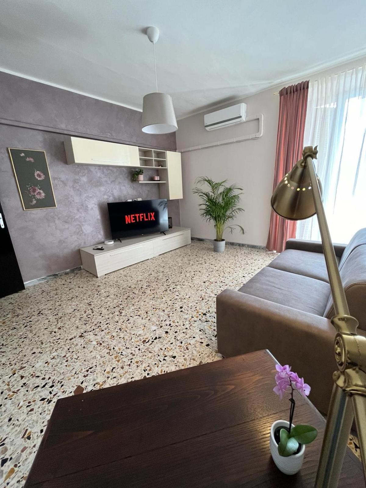 Luna Apartment Civitavecchia Exteriör bild